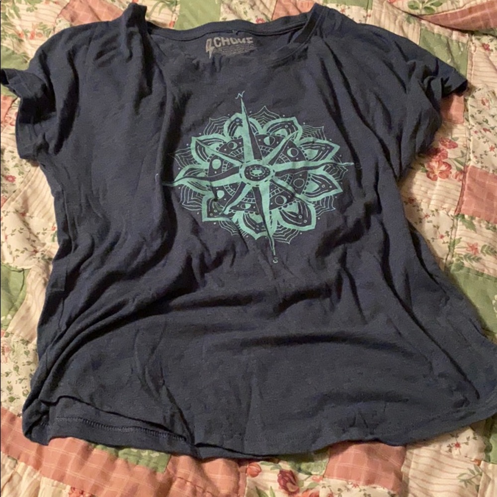 Choke compass tee